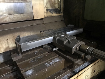 Gia công bằng máy CNC laser, chấn CNC, Tiện CNC, Phay CNC, Hàn laser